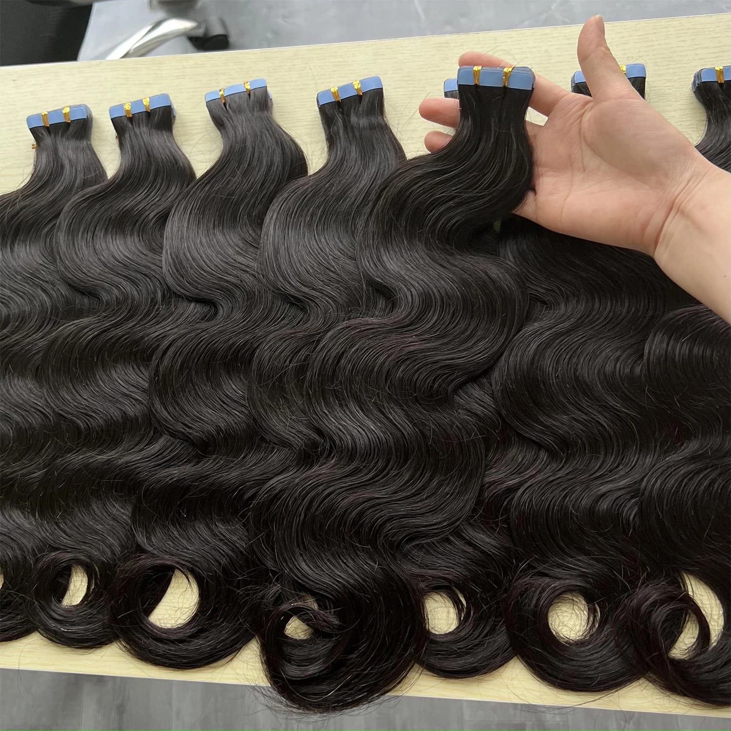 SWANEE Tape In Human Hair Body Wave Extensions 100% Human Hair Seamless PU Skin Weft Adhesive Glue On Salon Quality for Woman