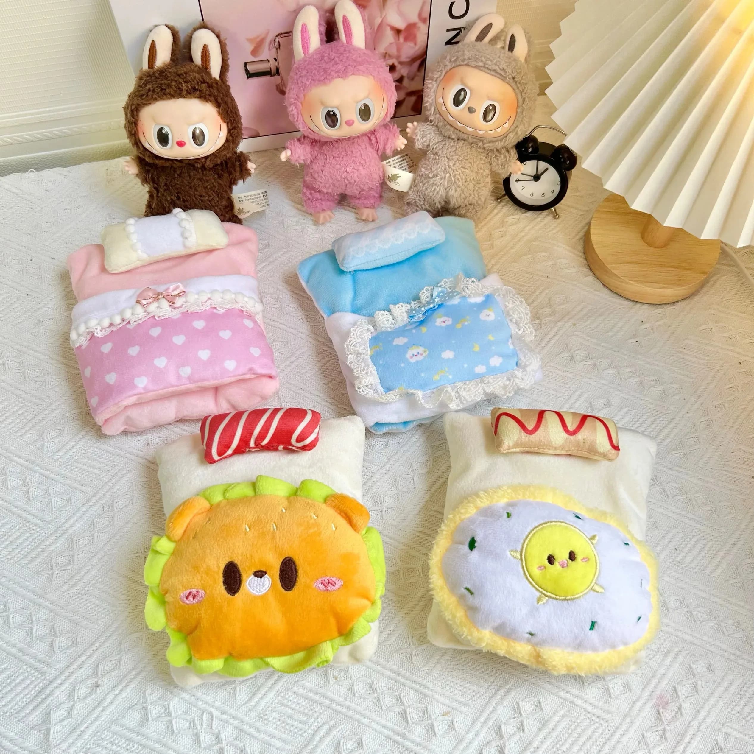 Ropa Labubu bed For 15/17cm Labubu Doll Quilt and Pajama Set Three-piece Set Cosy Baby Bed Home Warmth Toy Girl Gift
