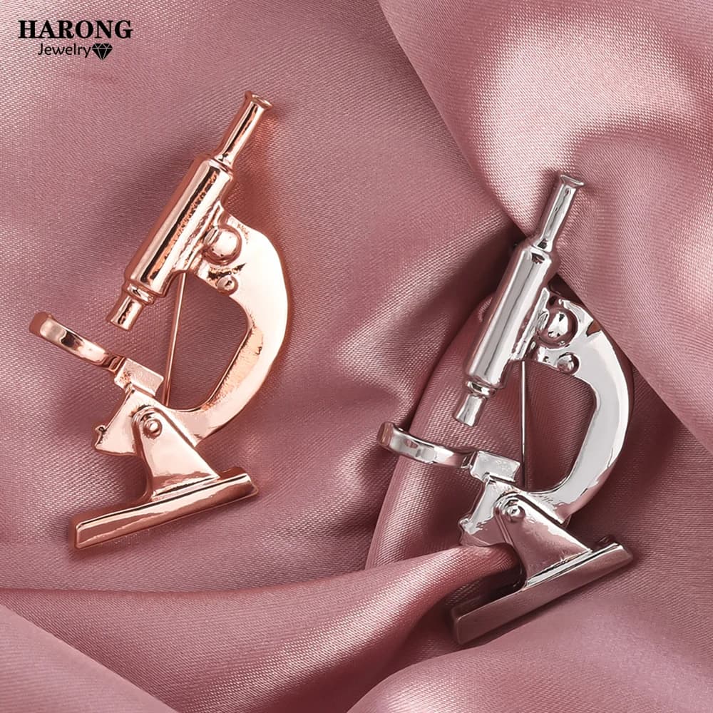 Classic Microscope Lapel Brooch Pins Medical Equipment Metal Enamel Pin for Nurse Doctor Student Daily Jewelry Backpack Brooch