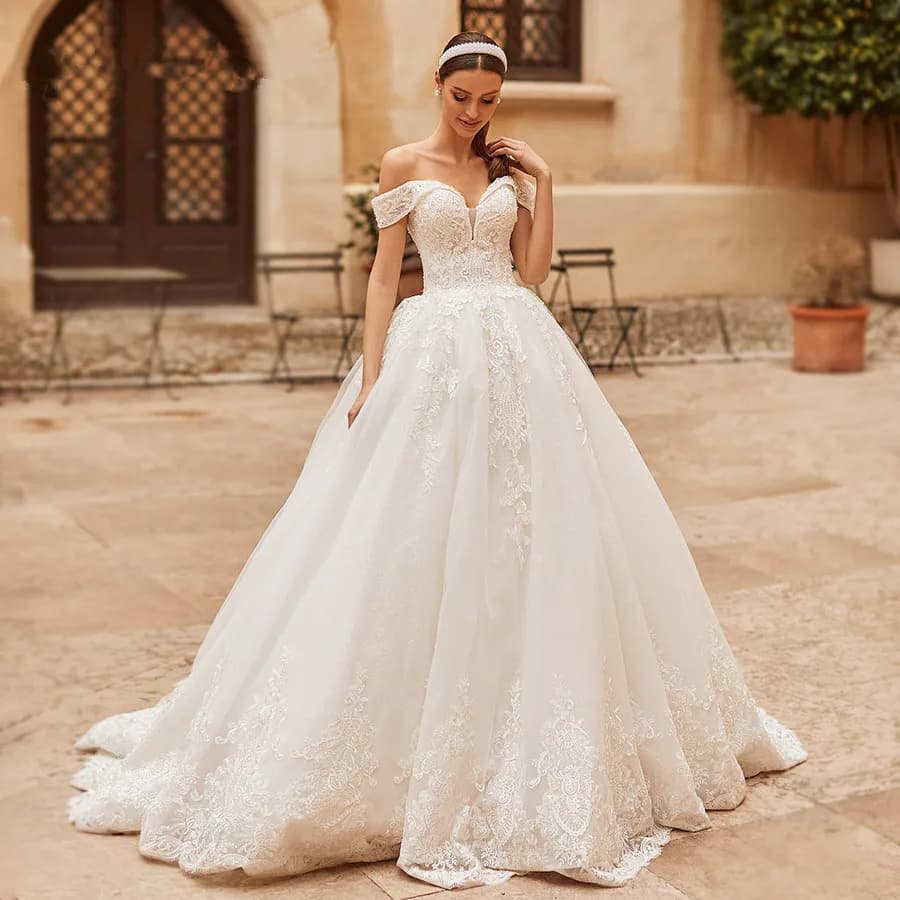 DREAM Customized Princess Sparkly Off Shoulder Wedding Dress Elegant Sweetheart Lace Up Ball Gown Lace Appliques Bridal Gown
