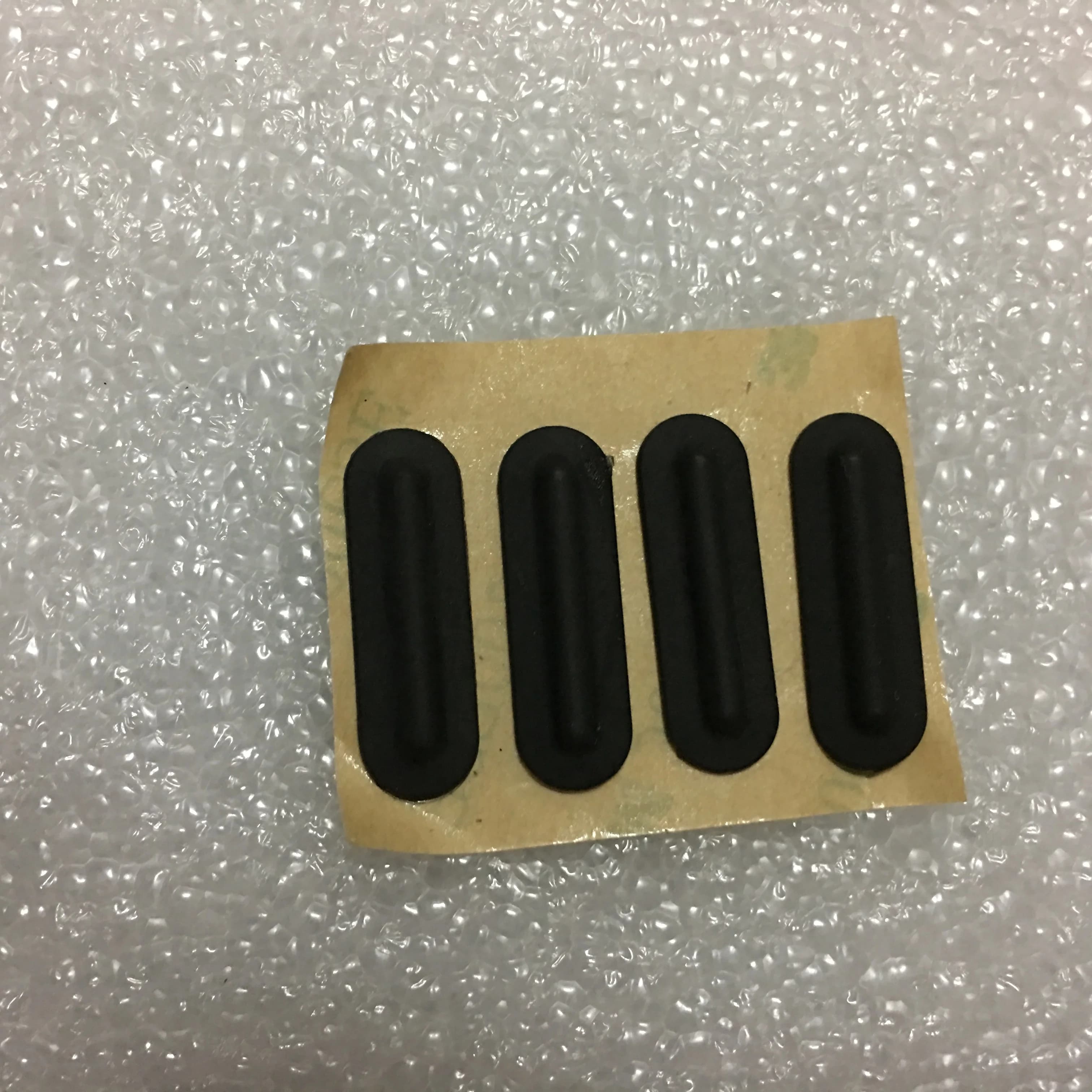 4pcs New Original for lenovo ThinkPad X260 T540P W540 W541 T440 T450 X230S X240 X250 T431S Base Rubber Feet Cover 04X0832