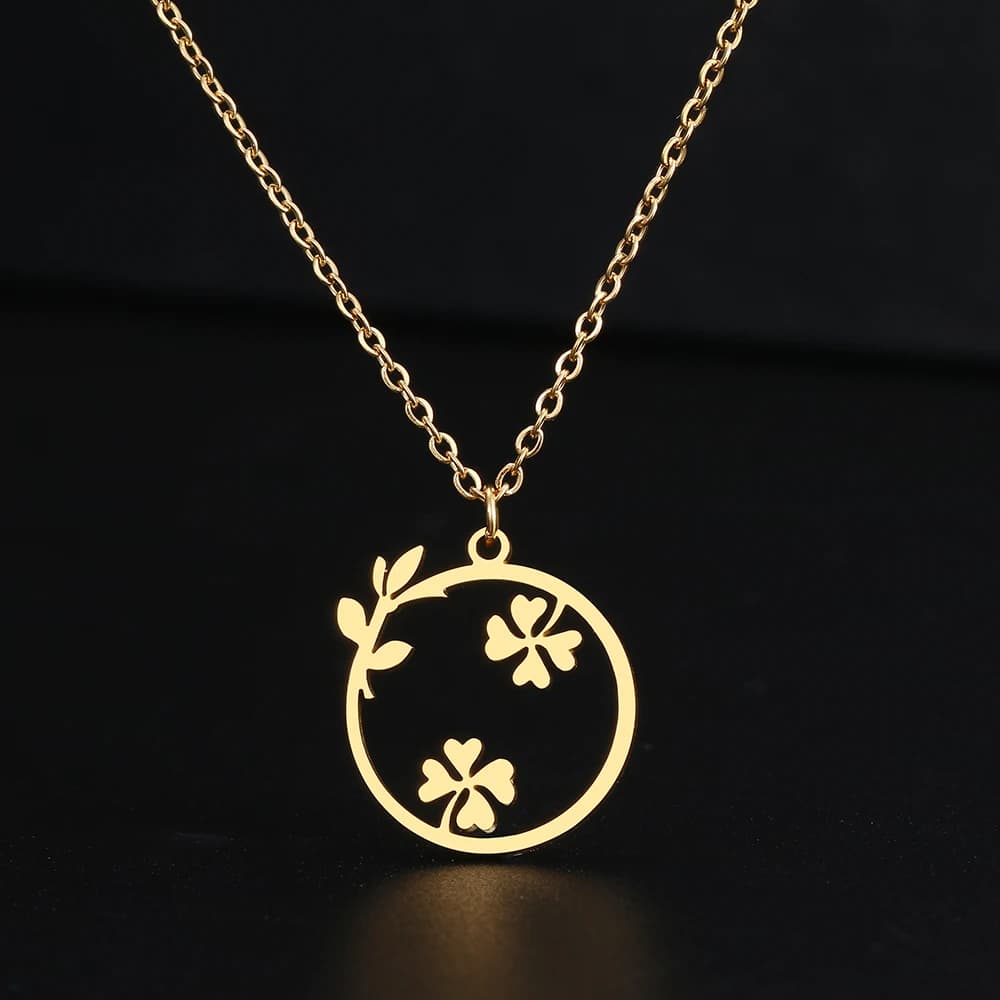 Stainless Steel Necklaces Classic Clover Wreath Pendant Chain Collar Fashion Necklace For Women Men Jewelry Party Gift One Piece