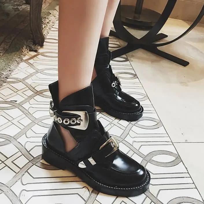 Spring cut-out leather ankle boots gold sliver buckles hardware boot punk shoes classic Biker boots round toe motorcycle boots