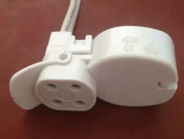 G10Q jump bubble seat ceiling lamp ring lamp tube round lamp tube plug H ring tube starter seat