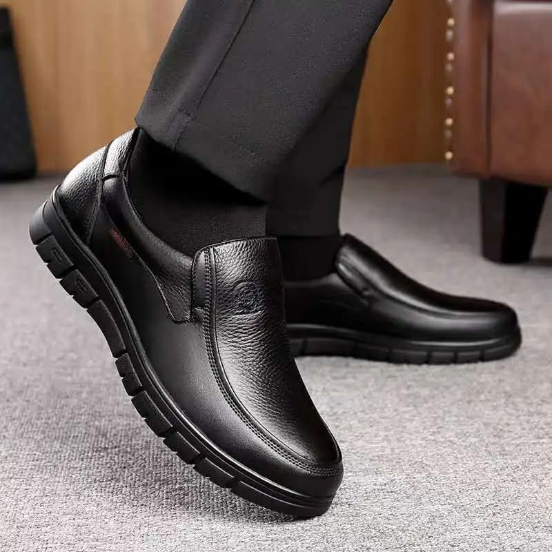 2021 Men's Genuine Leather Shoes 38-46 Head Leather Soft Anti-slip Rubber Loafers Shoes Casual Plus Velvet Autumn Winter Luxury