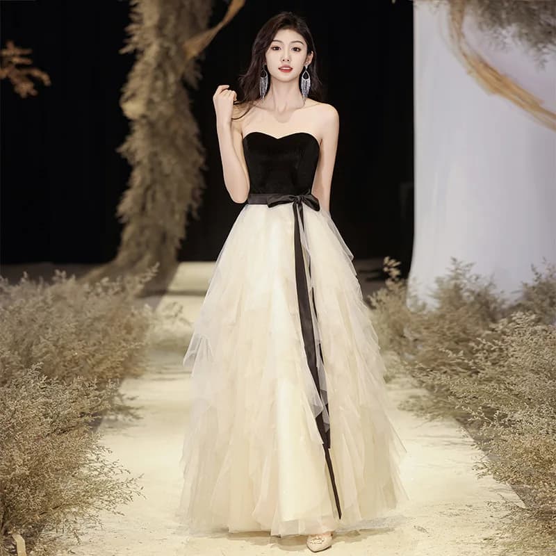 Black Velvet Strapless Evening Dress Elegant Backless Lace Up Quinceanera Dresses Tulle Princess Cake Long   Fluffy Dress