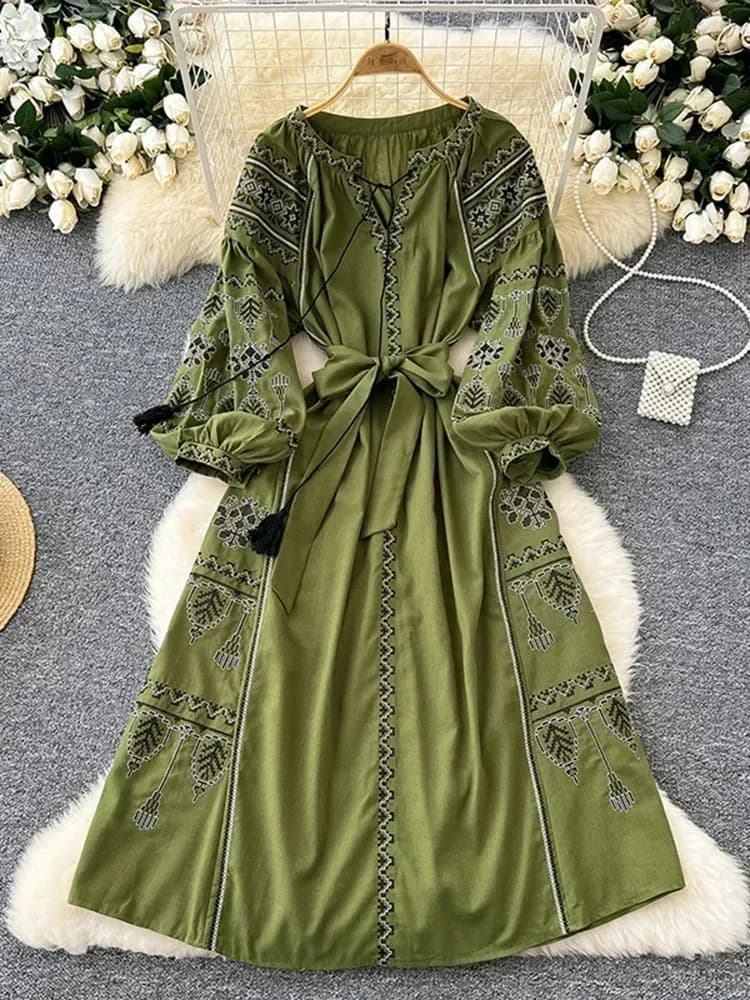 Bohemian Retro Ethnic Style Dress Women's New Spring Autumn Embroidered Lace Up Lantern Sleeves Waist Cinching Long Dress A155