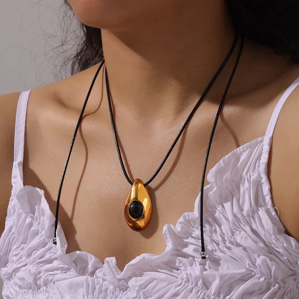 Trendy Rope Chain Nature Agate Pendant Necklace for Women With Stainless Steel Jewelry Wholesale