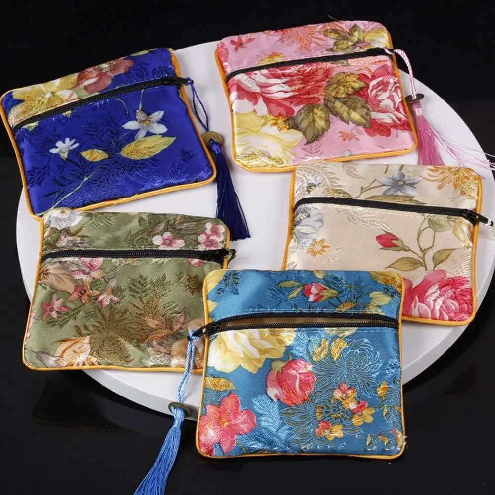 Chinese Style Embroidered Cloth Purse Exquisite Flower Wallet Coin Pouch Gift Jewelry Lipstick Packing Storage Bag