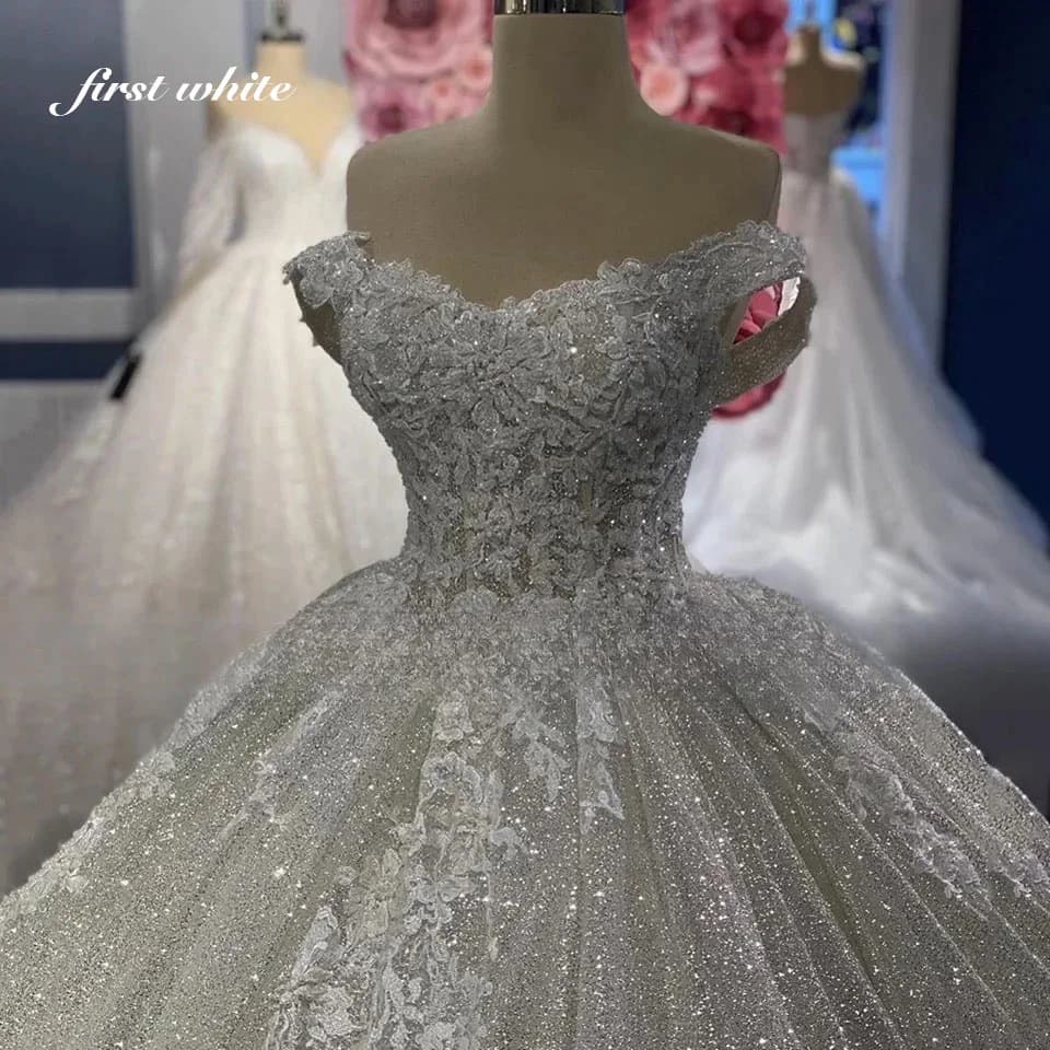 Customized V-Neck Shiny Off The Shoulder Appliques Wedding Dress 2025 Ball Gown Floor Length Sweep Train Lace Up Bridal Gown