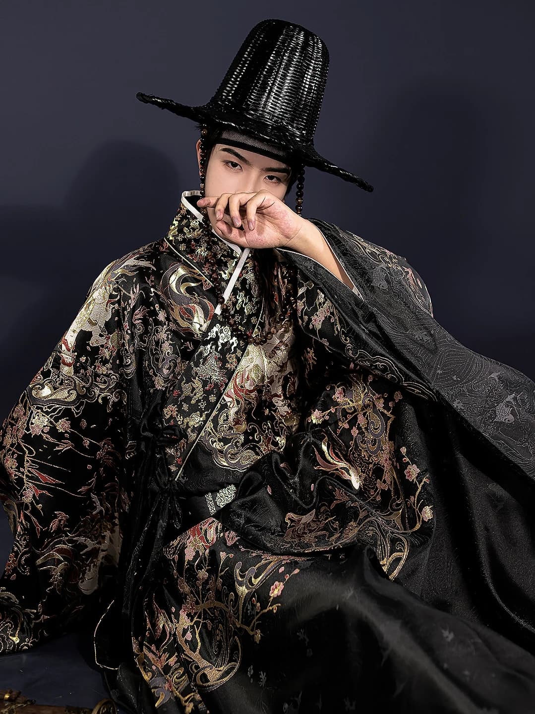 Hanfu Ancient Style: Men's and Women's Ming Round Neck Taoist Robes, Couples' Wedding Dresses Weaving Gold Chinese hanfu Chinese