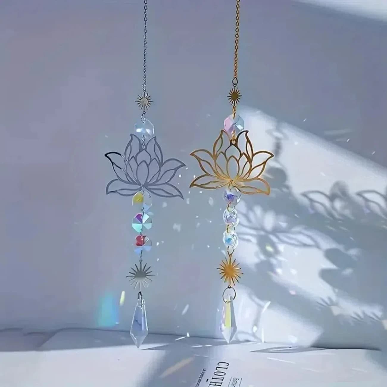 1Pc MetalLotusandArtificial Crystal Suncatcher Charm Handmade Applicable Home Wind Chime Pendant Outdoor Garden Plant Decoration