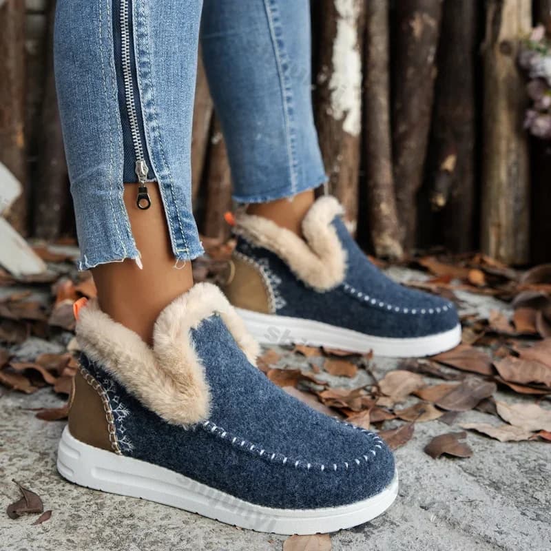 Thick Plush Snow Boots for Women 2025 Winter New Warm Slip on Thick Cotton Shoes Woman Lightweight Outdoor Flats Ankle Boots