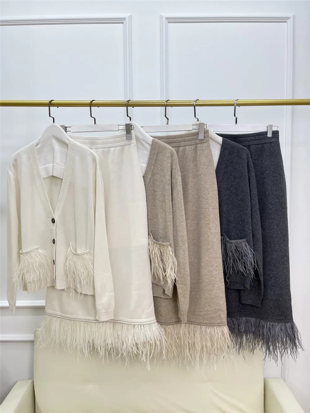 Women's Cashmere Skirt Suit V-Nec Cardigan Jacket + High Waist Straight Skirt 2 Piece Set Feather Beading Decor