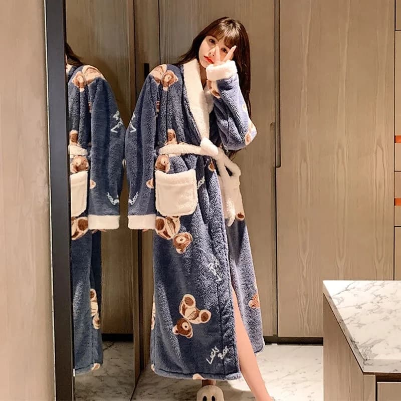 2024 Winter Robe Women's Coral Velvet Thickened Bathrobe Long and Extra Long 2022 New Autumn/Winter Flannel Pajamas Women