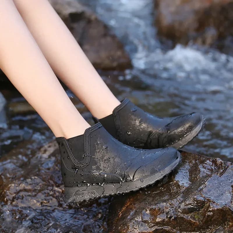 Fashion Rain Shoes for Women Rubber Boots Platform Ankle Boots 2025 Autumn Winter Slip on Women Booties Work Shoes Botines Mujer