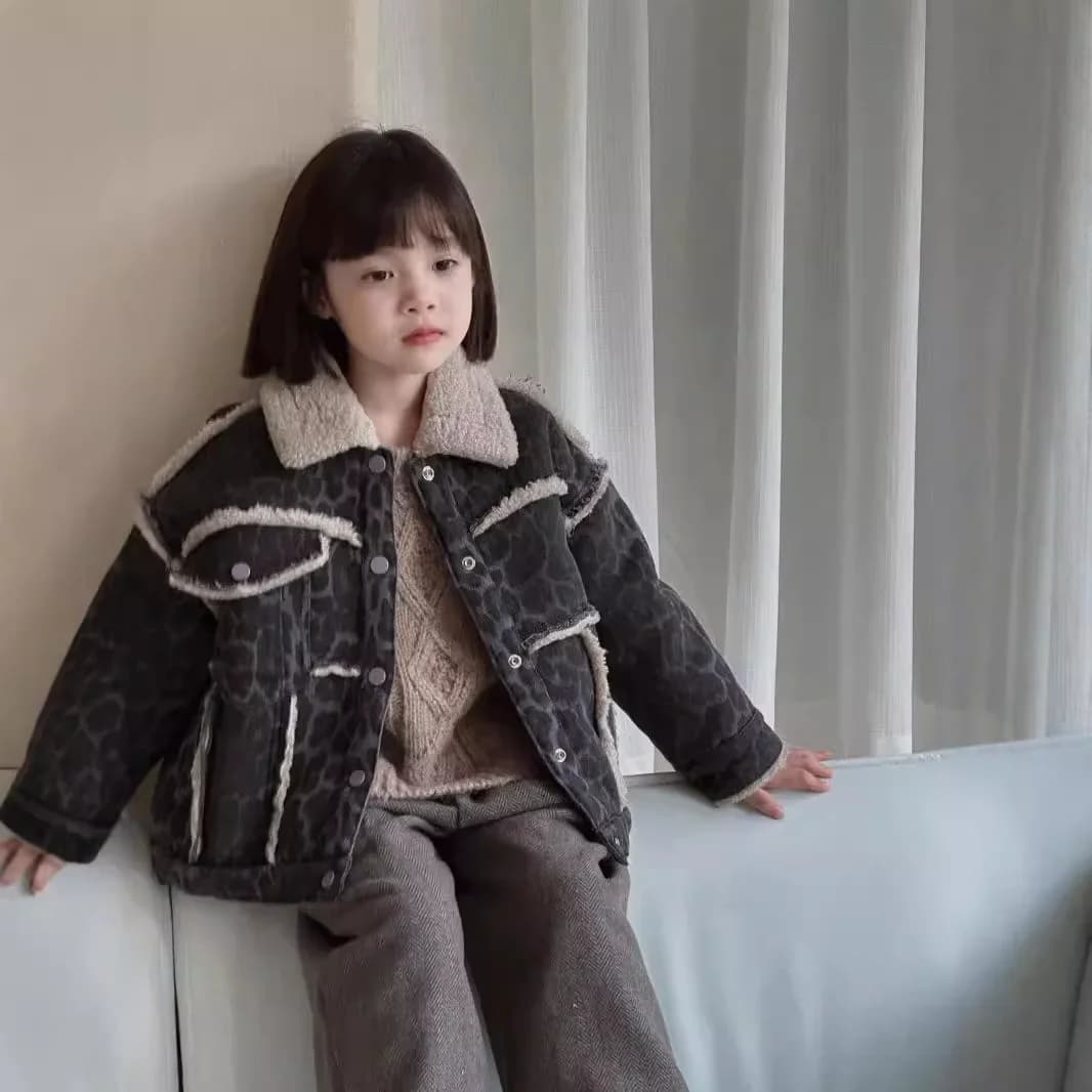 Children Fashion Coat 2024 Winter New Style Lapel Leopard Print Patchwork Lamb Wool Body Thick Coat European Fashion Style