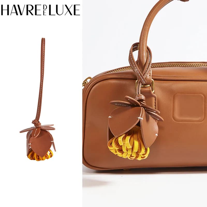 Flower Shaped Pendant Rope Metal Accessories Bag Pendant Keychain for woman Hand Rope Gift Home Decoration