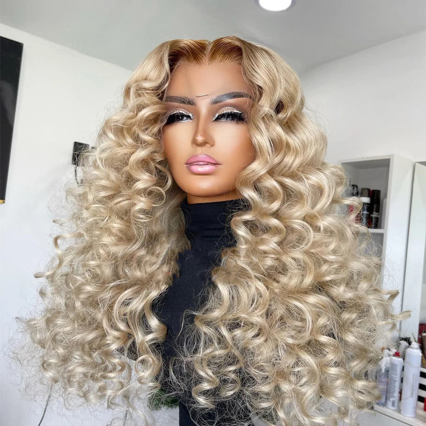 Ombre Highlights Blonde Synthetic Lace Wig Loose Curly Lace Front Wigs for Women Free Part Cosplay Party Wig Heat Resistant Wigs