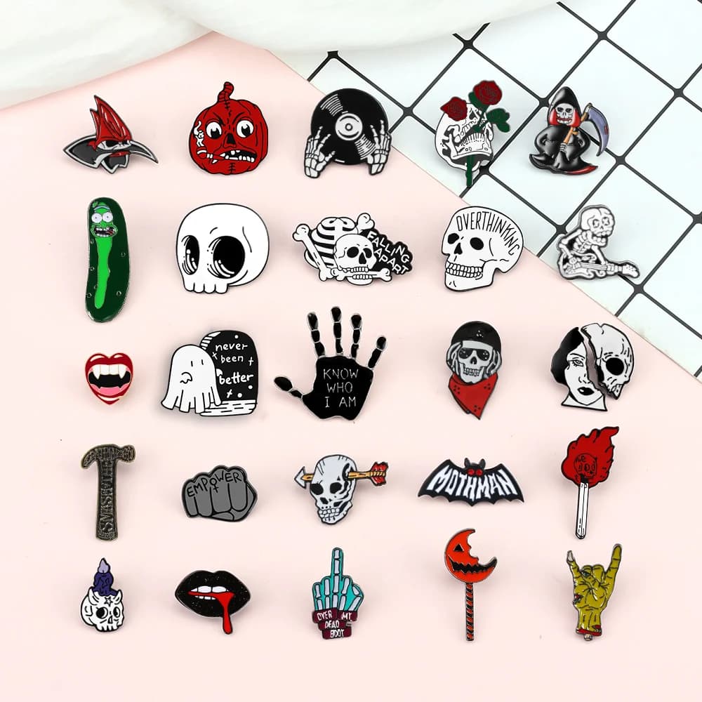 30 Styles Punk Halloween Party Pins Gothic Skull Witch Magic Enamel Brooch Dark Pumpkin Fire Hand Bag Lapel Badge Friend Jewelry