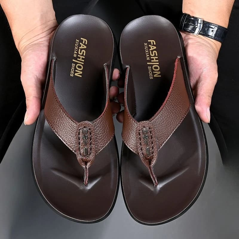 Hot Sale Men's Flip Flops High Quality Genuine Leather Men Slippers New Summer Beach Sandals Fashion Soft Soled Men Casual Shoes