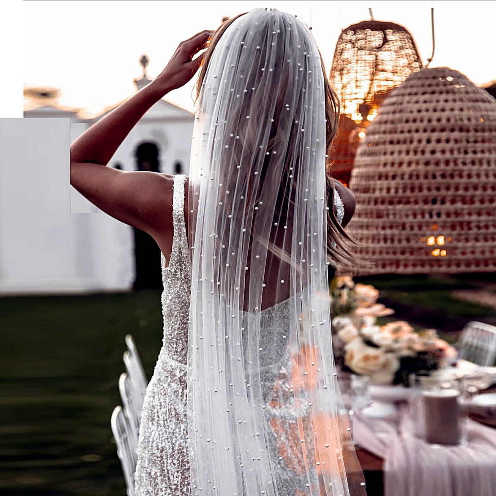 Short Wedding Veil for Bride Pearls Beaded Bridal Veils with Comb Soft Tulle Wedding Accessories Hot Sale Gift for Bride G05