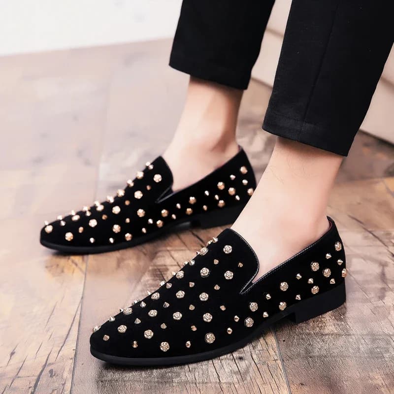 Fashion Men Shoes Large Size Pointed Toe Shoe Studded Nubuck Leather Upper Heels Increased Heels Wear-Resistant Non-Slip Soles