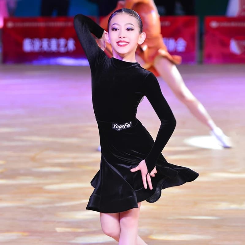 Girls Winter New Velvet Long Sleeved Skirts Split Suit Latin Dance Competition Dress For Kids Chacha Rumba Latin Clothes DN17271