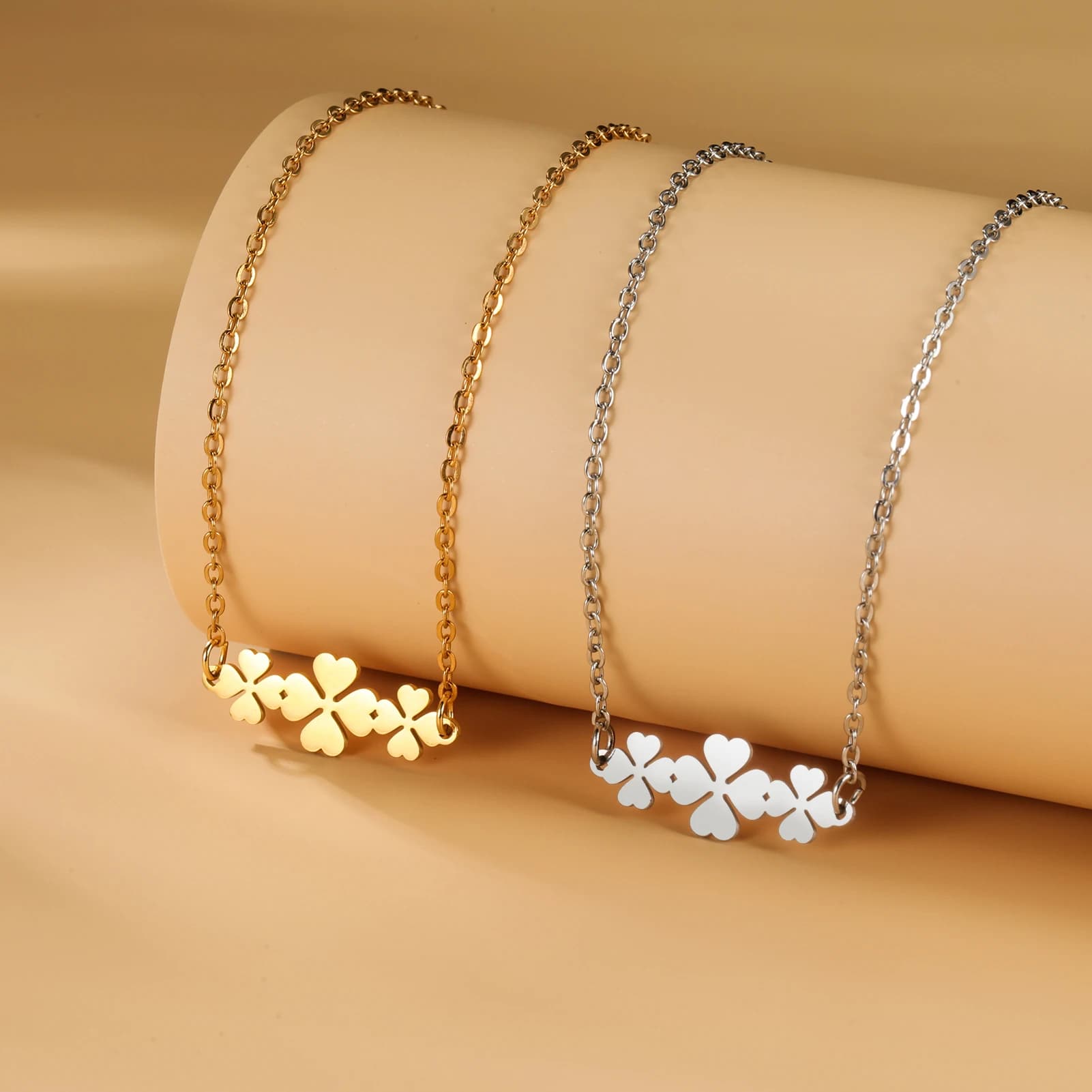 Skyrim Heart Flowers Pendant Necklaces Stainless Steel Gold Color Women Clavicle Chain Choker Boho Jewelry Valentine's Day Gift