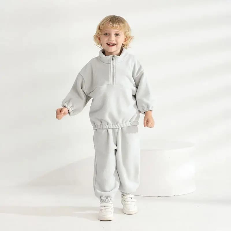 Winter Children's Suit Solid Color Thermal Long Sleeve Sports Top and Pants Simple Daily Sports Suit for Boys And Girlsa