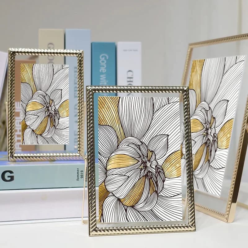 European Metal Photo Frame Acrylic Desk Display Stand High-grade Metal 6-10inch Frame Wedding Picture Frame Stand Home Decor