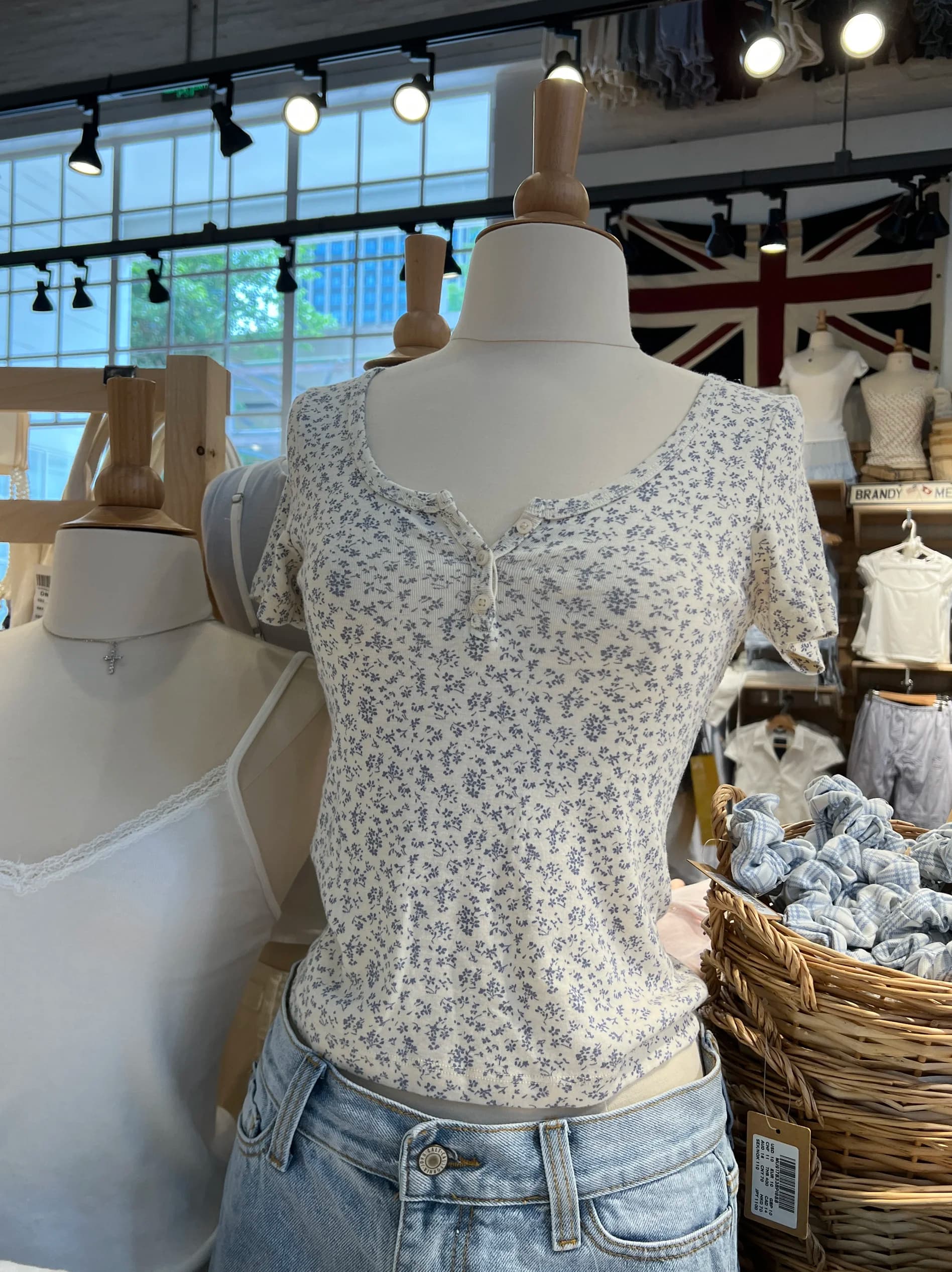 Floral Print Slim Crop Tops Women Three Buttons Scoop Neck Short Sleeve Tee Shirts Summer New Preppy Style Cotton T-shirts 2025