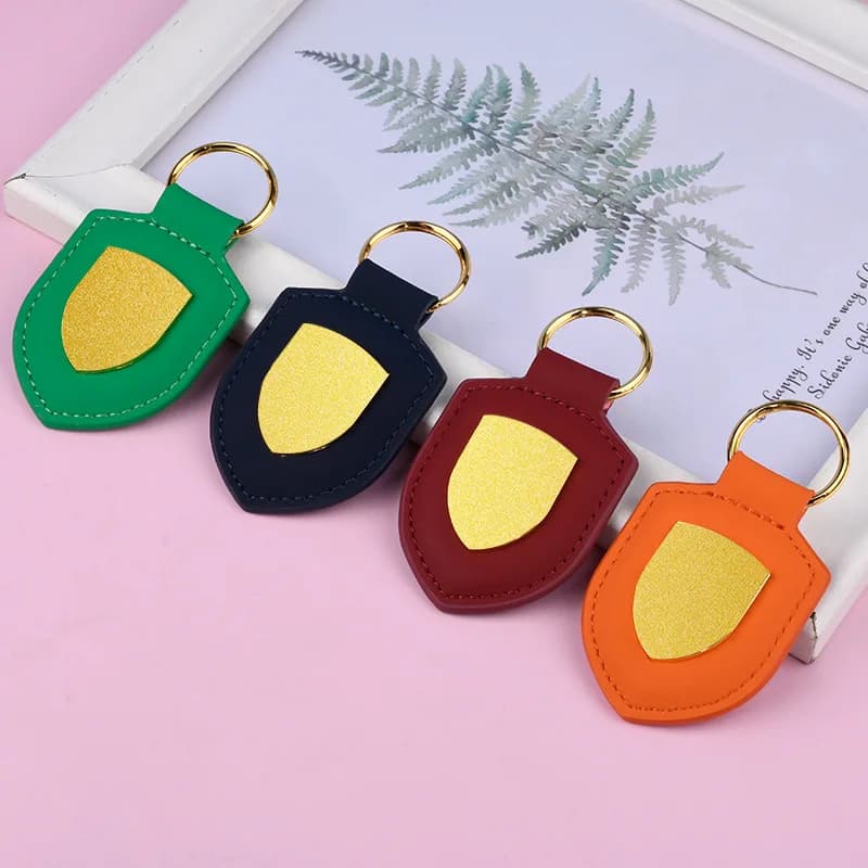 Shield Leather Car Key Chain Creative Couple Key Chain Personality Article Travel Metal Pendant Exquisite Small Gift