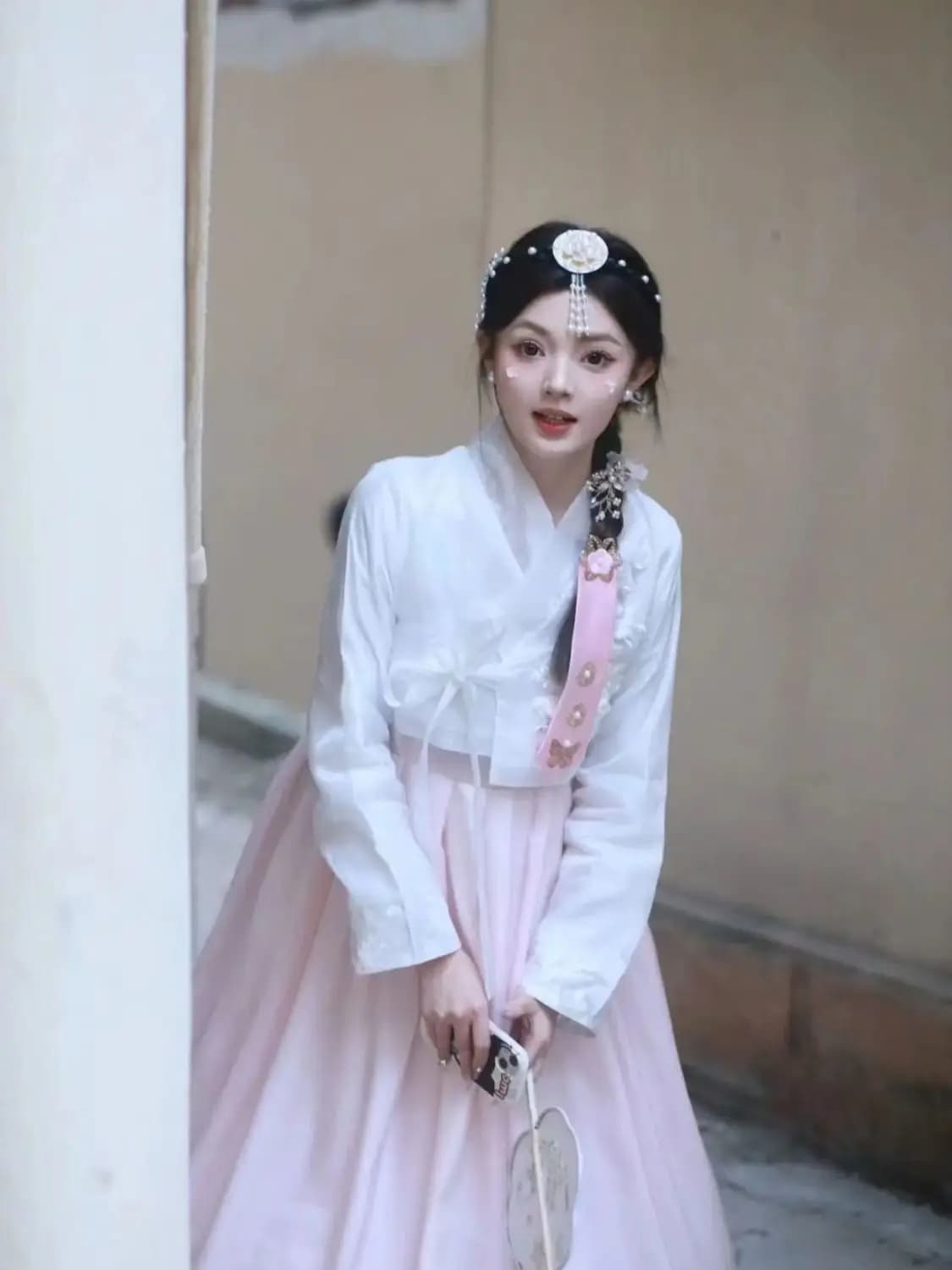 Ethnic minority theme costumes, new hanbok, female Korean traditional costumes, art photos, photo costumes hanbok coreano mujer