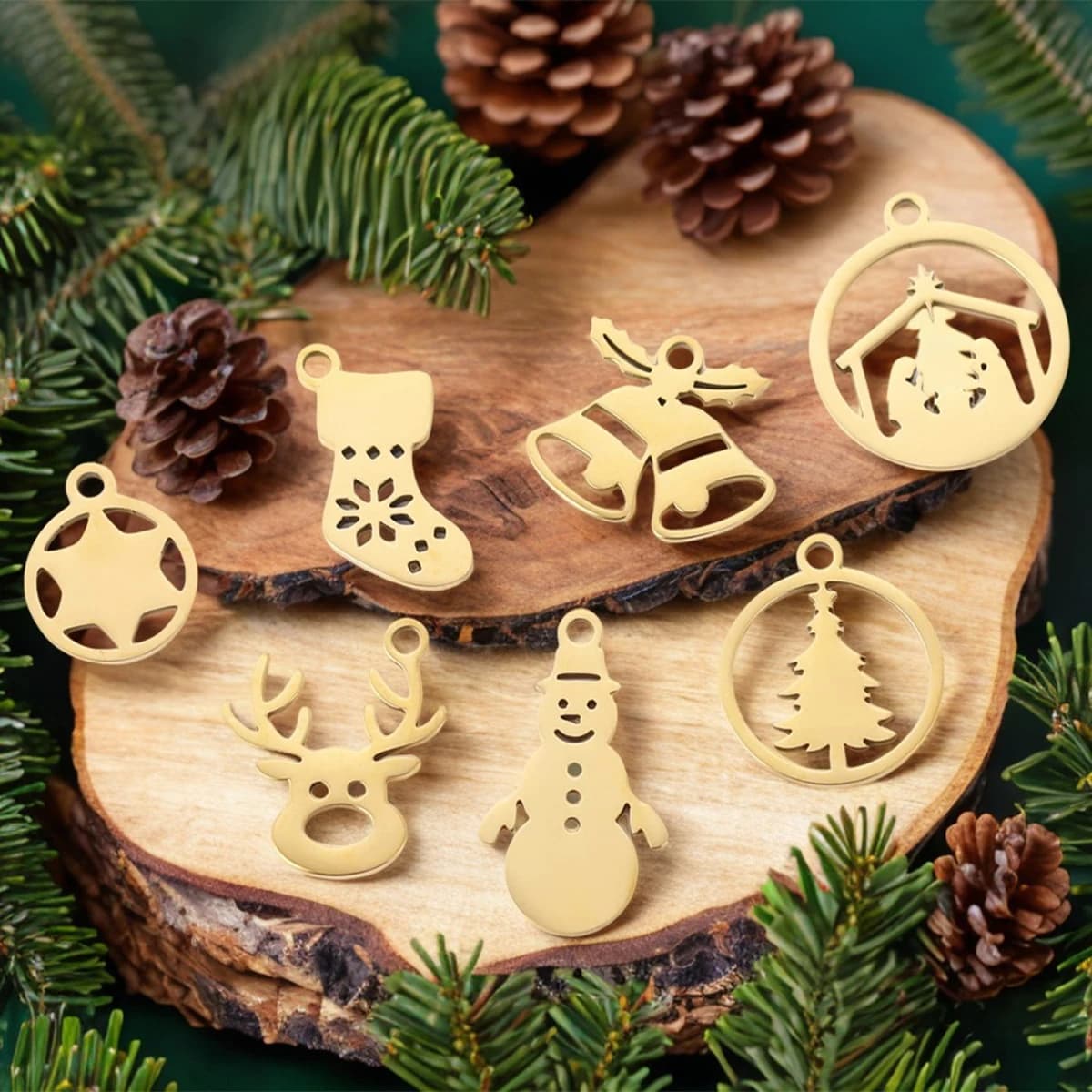 Harong Stainless Steel Christmas Pendant Snowman Elk Snowflake Tree DIY Charms Accessories Jewelry Gifts for Women Men 2 Colors