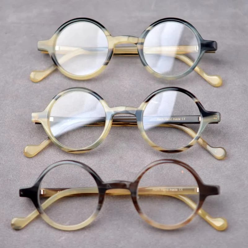 Retro Horn Frame Small Round Frame Can Be Matched To The Number of Lenses Can Be Worn By Men and Women