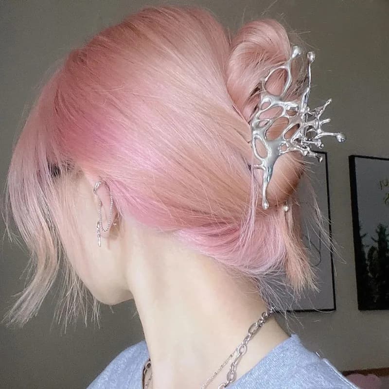 Y2K Liquid Metal Butterfly Hair Claw Hairpin 2024 Trendy NEW Design Irregular Hollowed HairClip Women Headwear Accessories