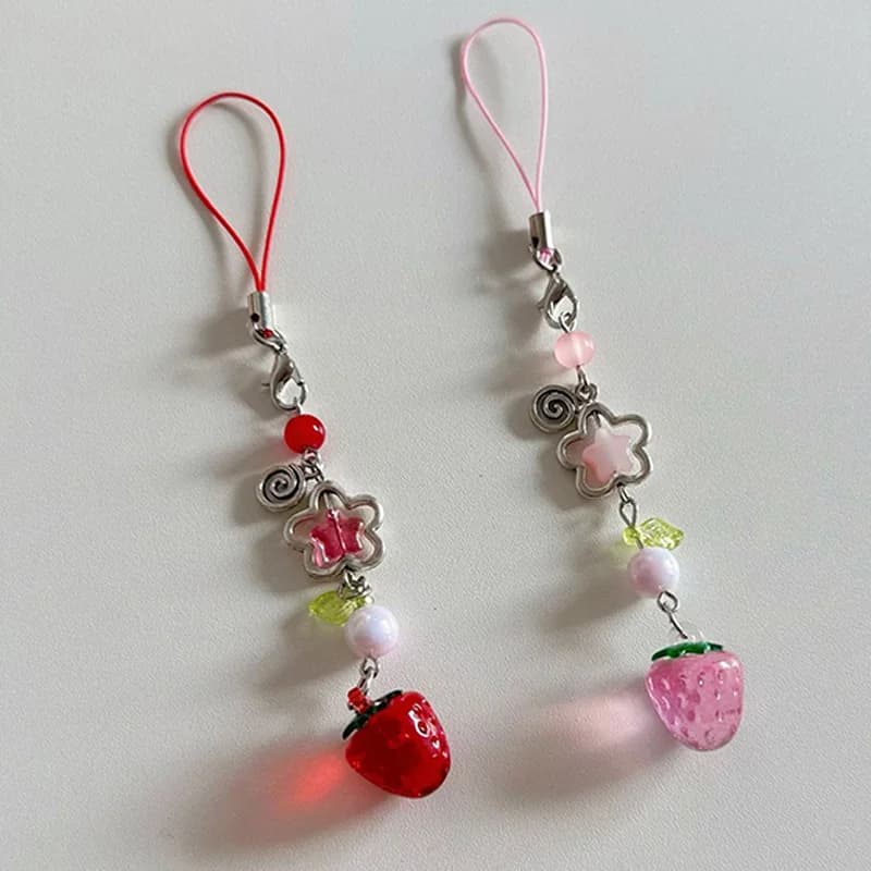 Lightweight Sweet Y2K Cute Strawberry Keychain Cellphone Charm Lanyard Lovely Fruits Bag Chain for Girls Aesthetic Jewelry Props