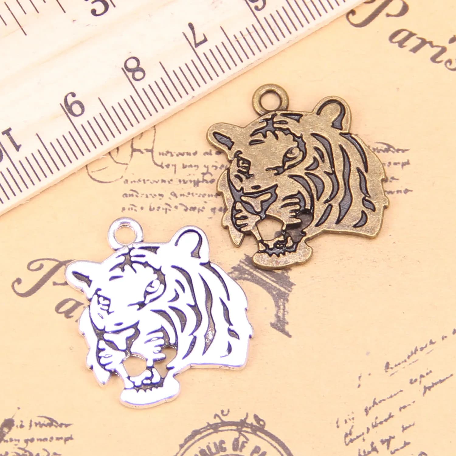26pcs Jewelry Charms Roaring Tiger Head 27x24mm Antique Silver Plated Pendants Making DIY Handmade Tibetan Silver Jewelry