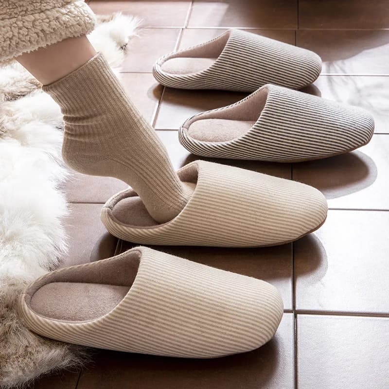 Slient Slippers For Women Men Flats Soft Non-slip Fluffy Shoes Comfortable Slides Couple Indoor House Slippers
