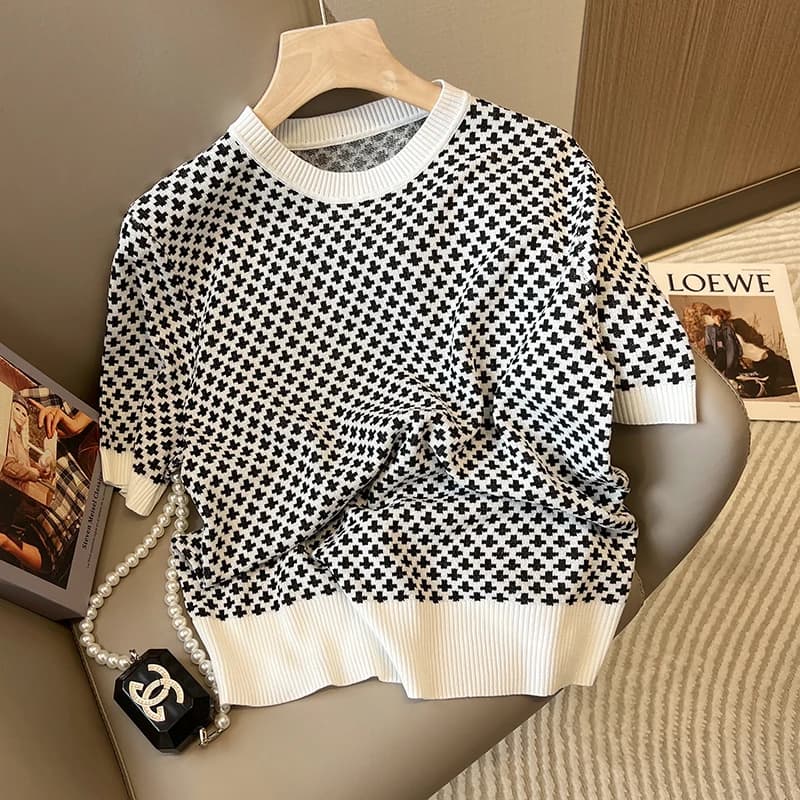 Stylish Plaid Knitted Sweater For Women Summer Short Sleeve O-neck Pullover Tops Streetwear Vintage Chic Fashion Knitwear