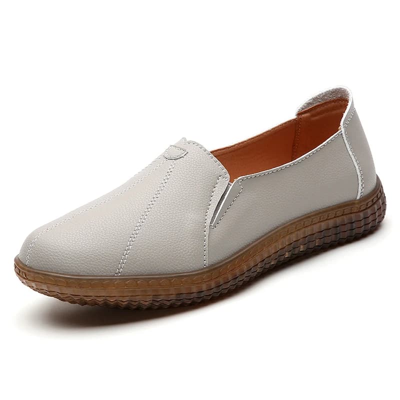 Women's flat mother shoes Spring and autumn leather loafers large size 42 non-slip walking leisure work shoes