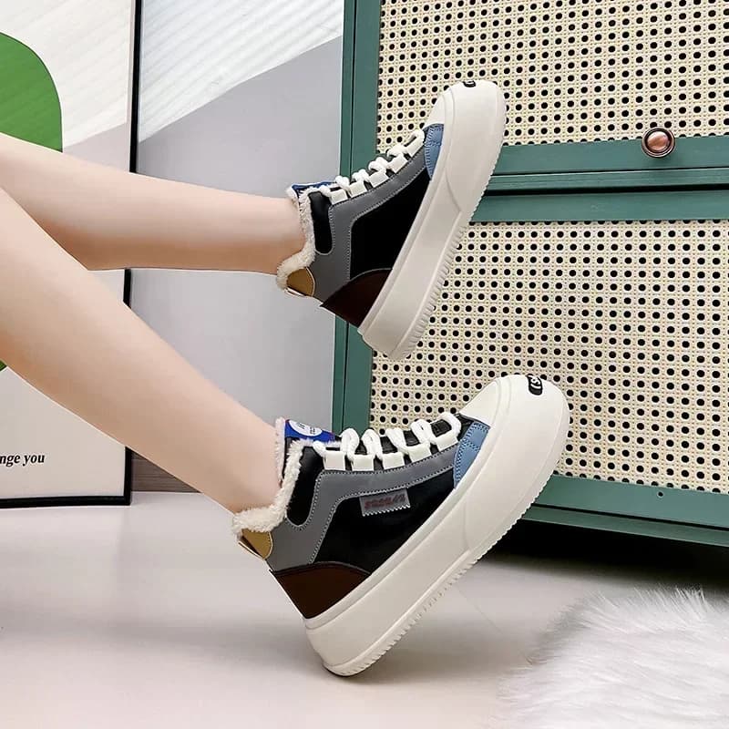 Padded Sneakers Shoes for Women Lace-up With Laces Womens Sports Snow Boots Sale On Promotion Offer Winter Footwear Slip Gyaru