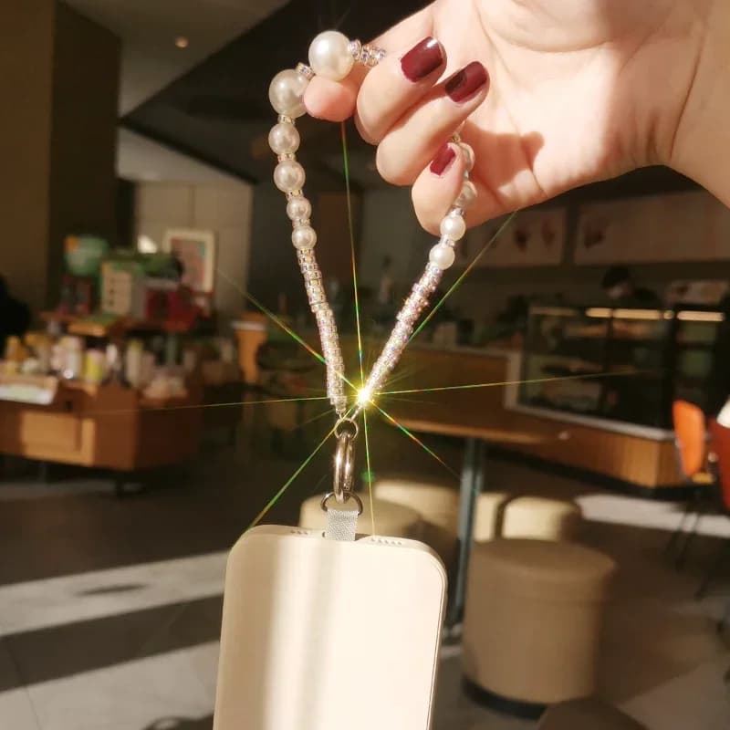 Mobile Phone Lanyard with Diamond Handmade Bead String Short Chain Rhinestone Pendant Mobile Phone Case CCD Camera Pendant