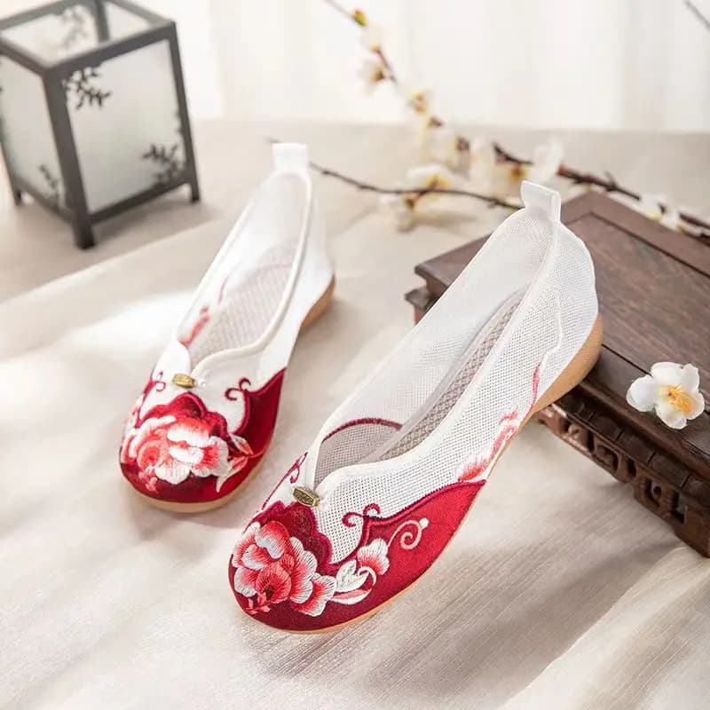Woman's Spring Summer New Low Heel Embroidered Mesh Shoes Rubber Sole Non Slip Slip On Shallow Ethnic Style Retro Hanfu Shoes
