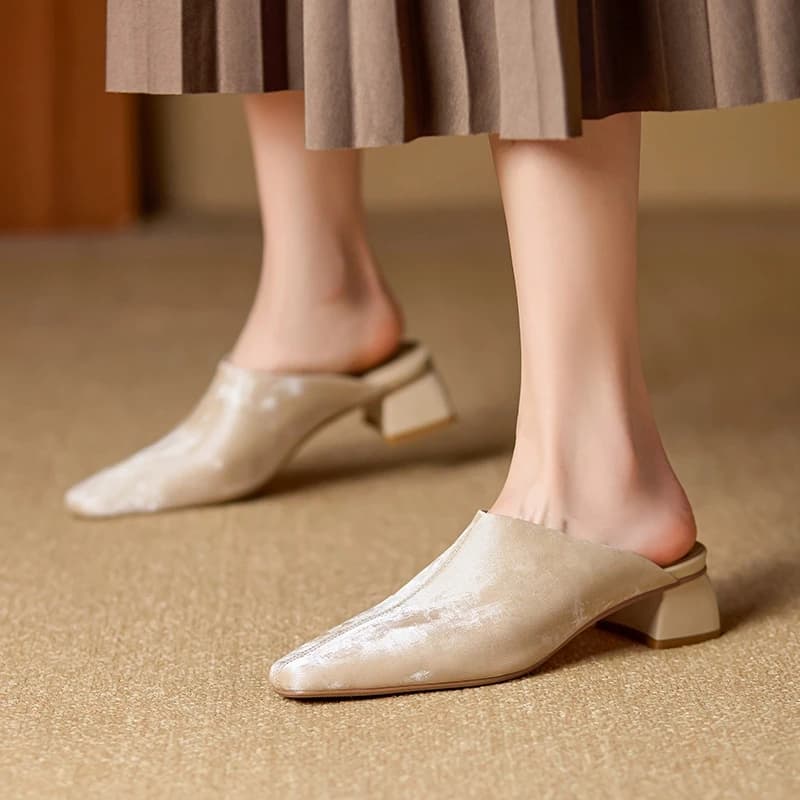 Women's new spring and summer square head leather retro cow leather large size simple and comfortable Baotou Muller slippers