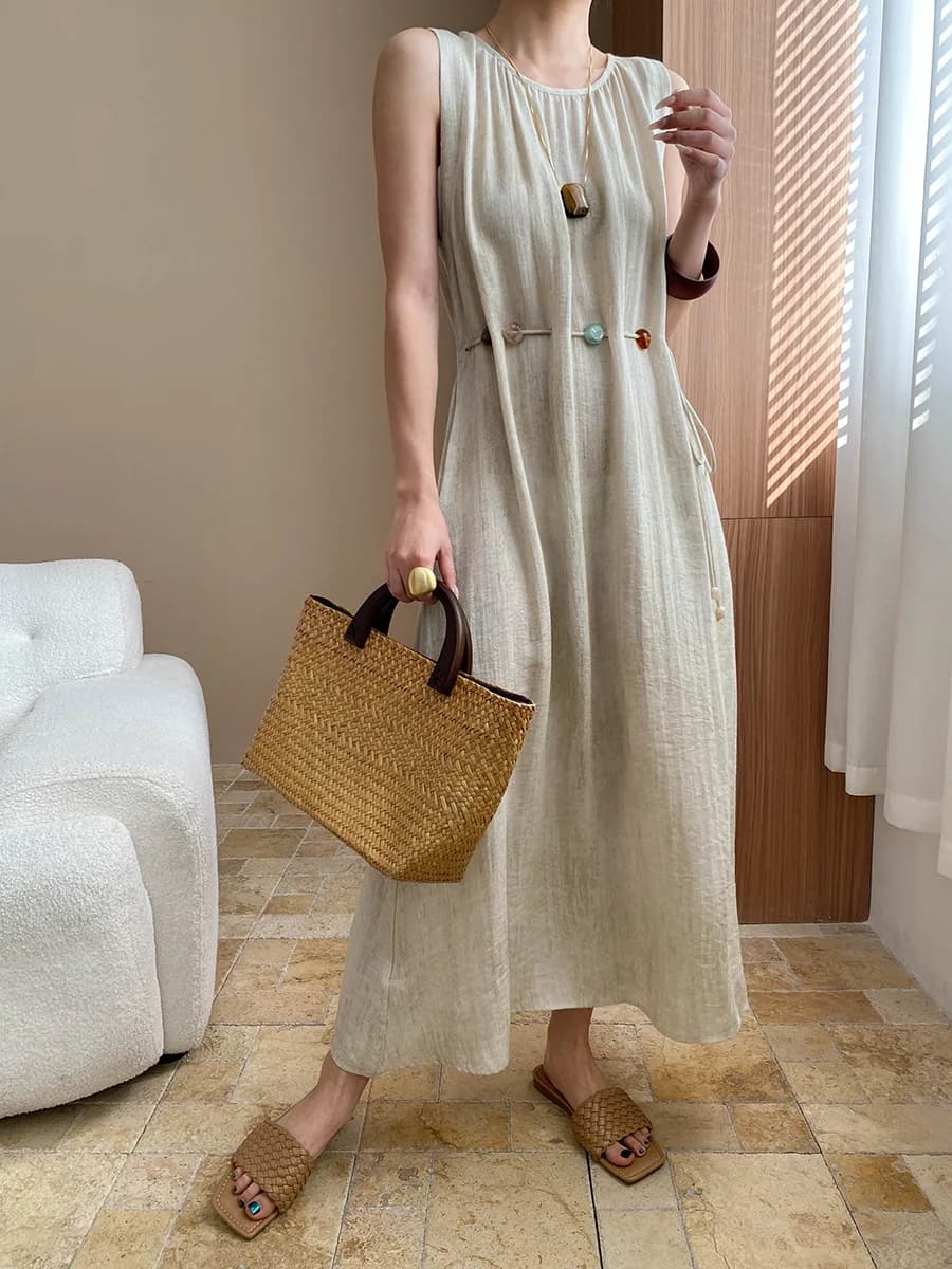 Spring and summer women's casual solid color round neck sleeveless loose dress