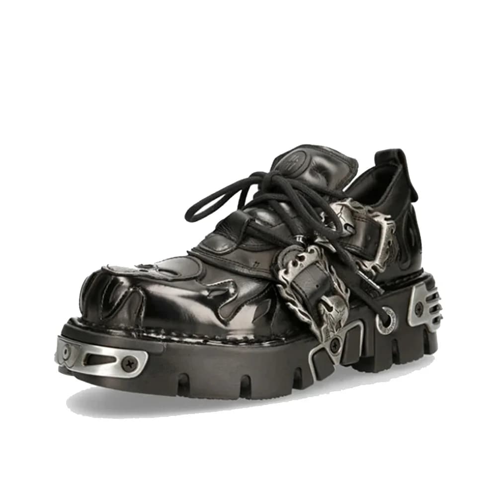 Men's Cow Leather Motorcycle Boots Flame Carved Vintage Rock Shoes New Punk Shoes Metal Low Top Platform Shoes Outdoor Boots48