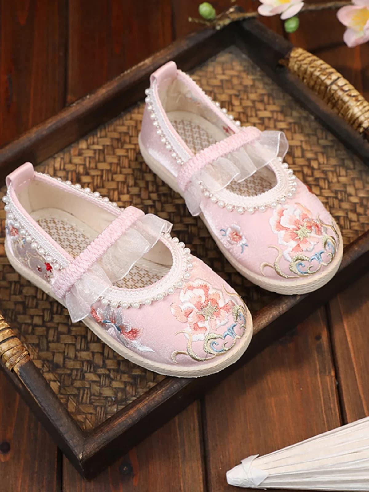 Children's Hanfu shoes Princess classmates ancient clothing 2024 new autumn girls ancient style embroidered shoes