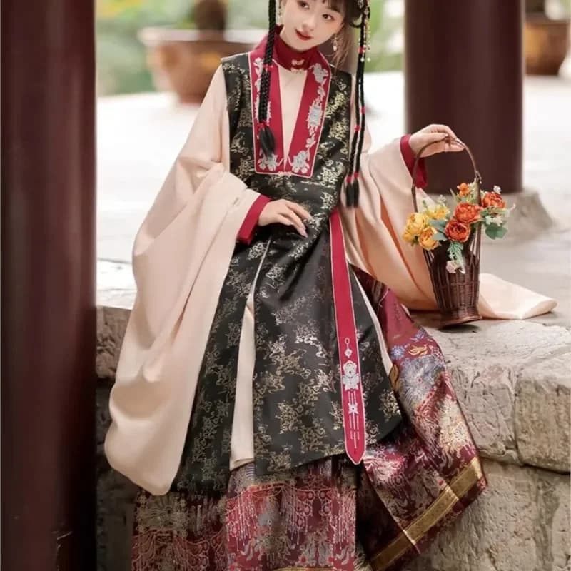 Original Ming Hanfu Women's Chinese-style Weaving Gold Bijia Large-sleeved Shirt Makeup Horse Face Skirt